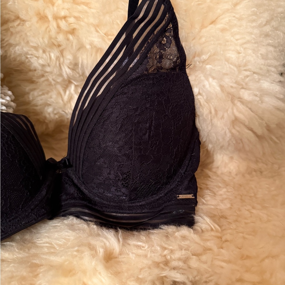 La Vie En Rose Lace Bra